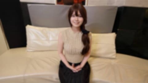 至10/17限定公开【初次拍摄】【最高峰】宛如凛然一朵花的女子。。。那样的美貌太过于神圣，令人敬畏，侵犯圣域的快感、、、用巨根插入，阴道几乎要被破坏的超色情中出！ FC2-PPV-4777505